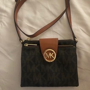 Micheal Kors Fulton Large Logo Crossbody BROWN.